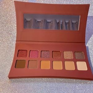 Illamasqua Unveiled Artistry Palette